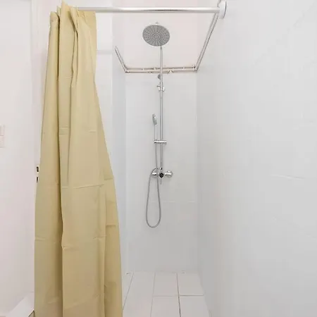 Zen-amazing, Exarchia Apartment